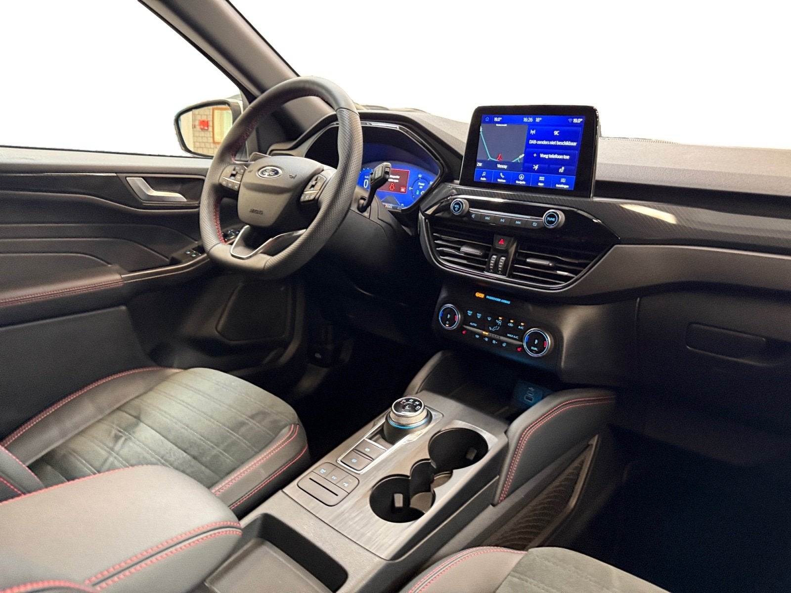 Ford Kuga 2.5 PHEV ST-Line X I Winterpakket I B&O I Elek. ac, Auto's, Ford, 14 kWh, Gebruikt, 4 cilinders, Wit