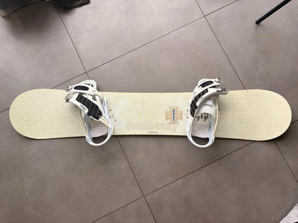 Santa Cruz Snowboard met bindingen en hoes - Gebruikt, Ophalen, Gebruikt, Board