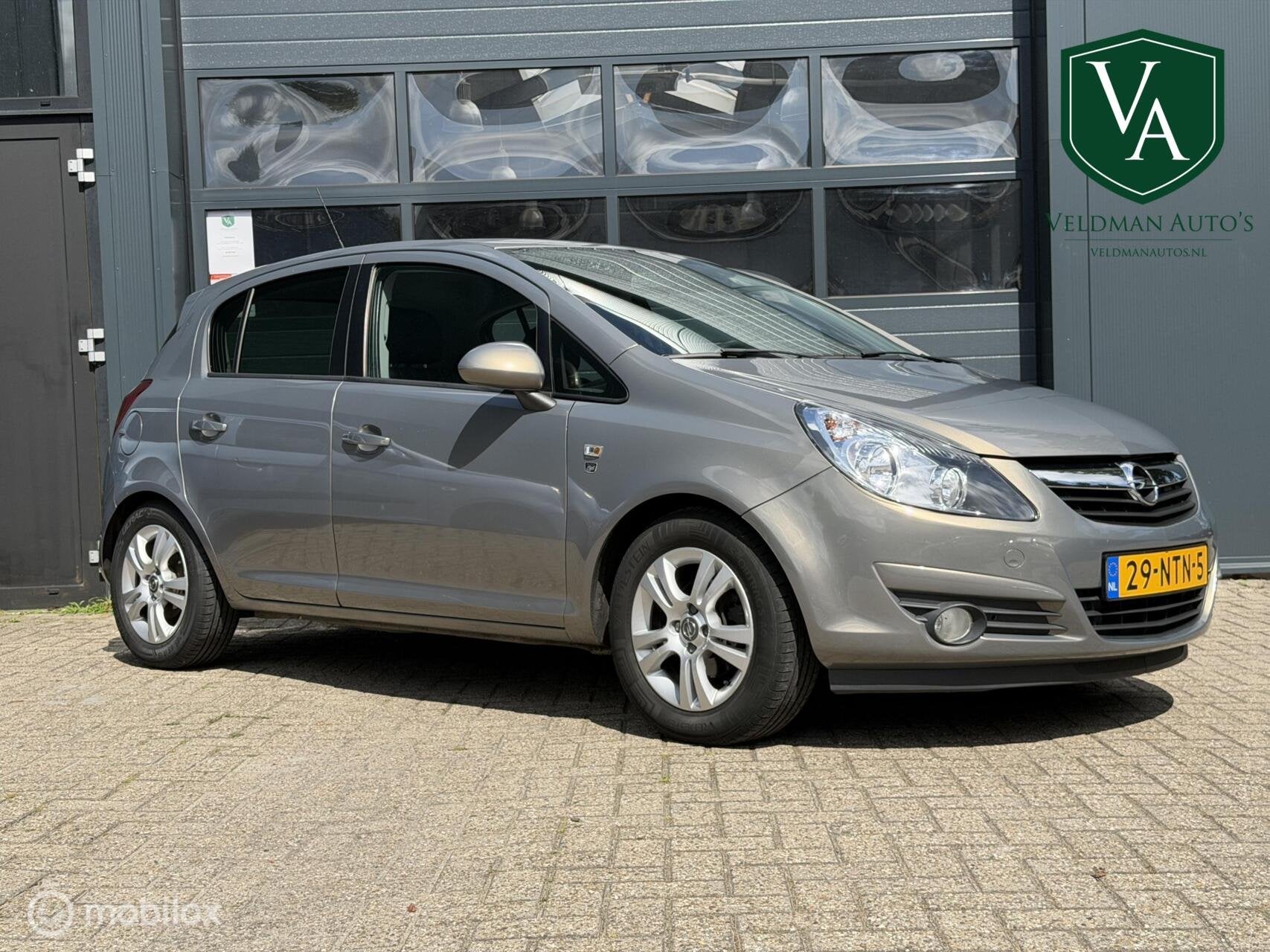 Opel Corsa 1.3 CDTi EcoFlex S/S Cosmo, Auto's, Opel, Voorwielaandrijving, Euro 5, 28 km/l, Gebruikt