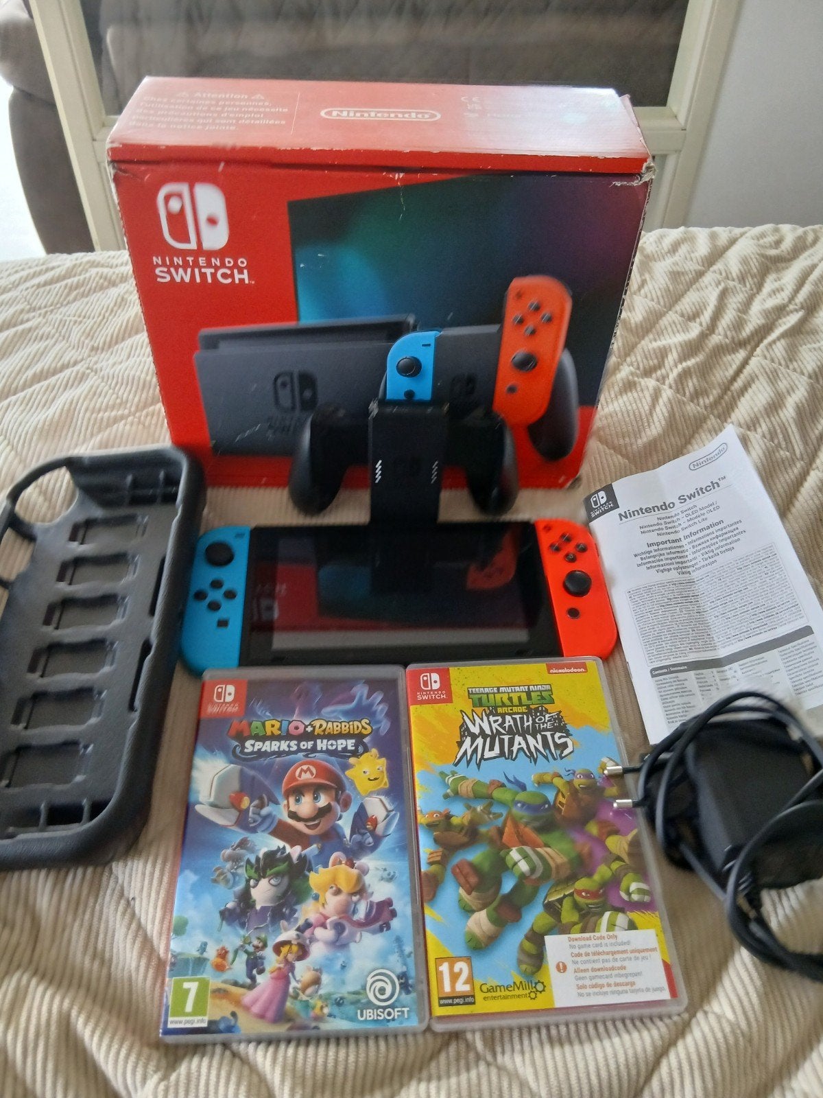 Nintendo switch  je krijgt alles erbij controller en 2 games, Spelcomputers en Games, Spelcomputers | Nintendo Switch, Ophalen