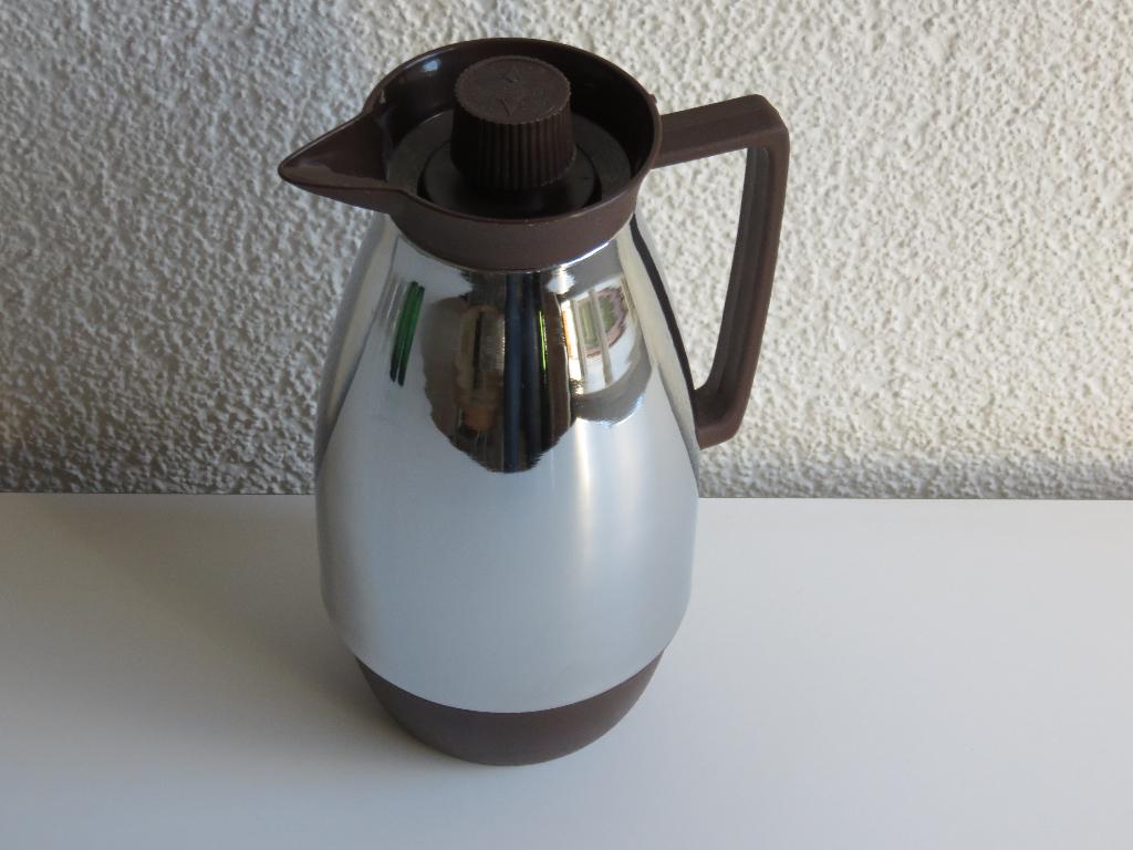 Vintage thermoskan chroom kleur met bruin, Ophalen of Verzenden, Overige typen, Gebruikt, Overige merken