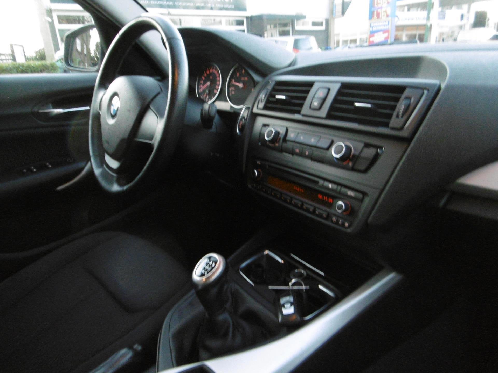 BMW 1-serie 116i 5-deurs 136pk Airco PDC 2e eigenaar Zuinig, 1-Serie, Euro 5, Gebruikt, 4 cilinders