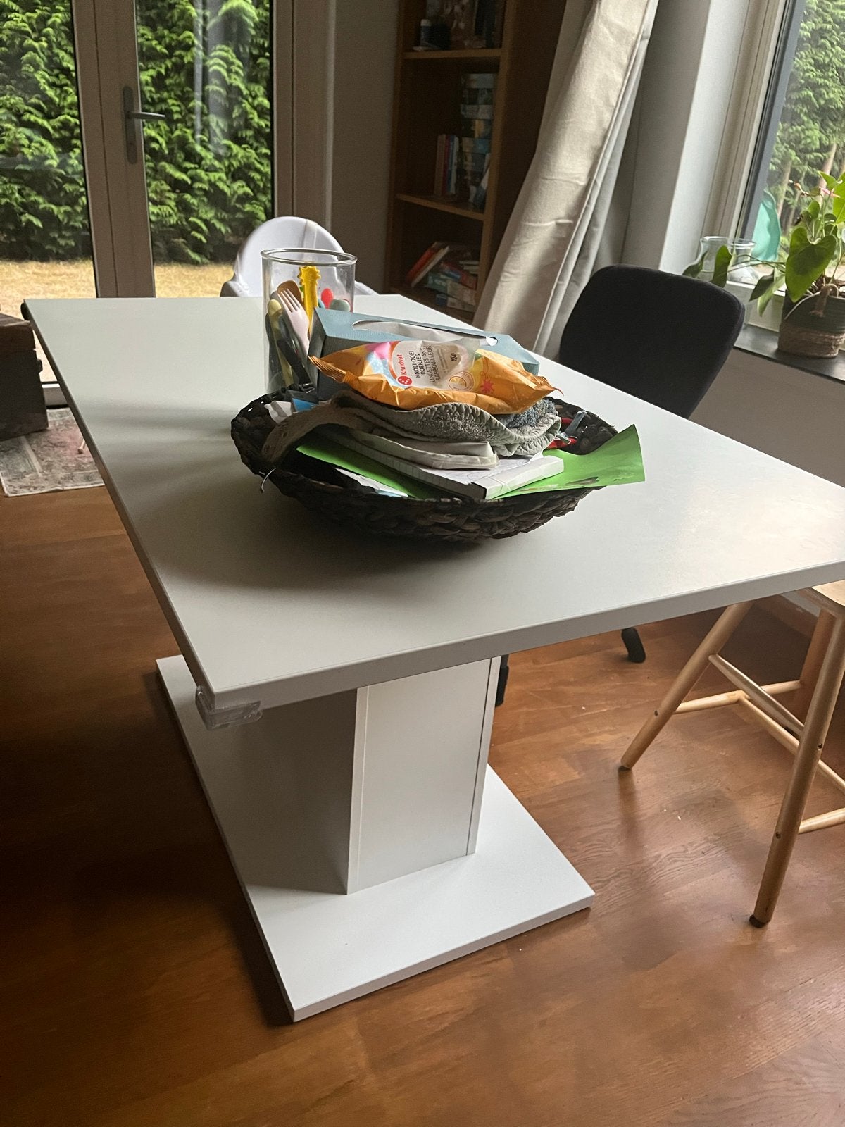 Eetkamertafel Tova met middenpoot - Wit 138cm, Huis en Inrichting, Ophalen, Overige materialen, Gebruikt, 100 tot 150 cm