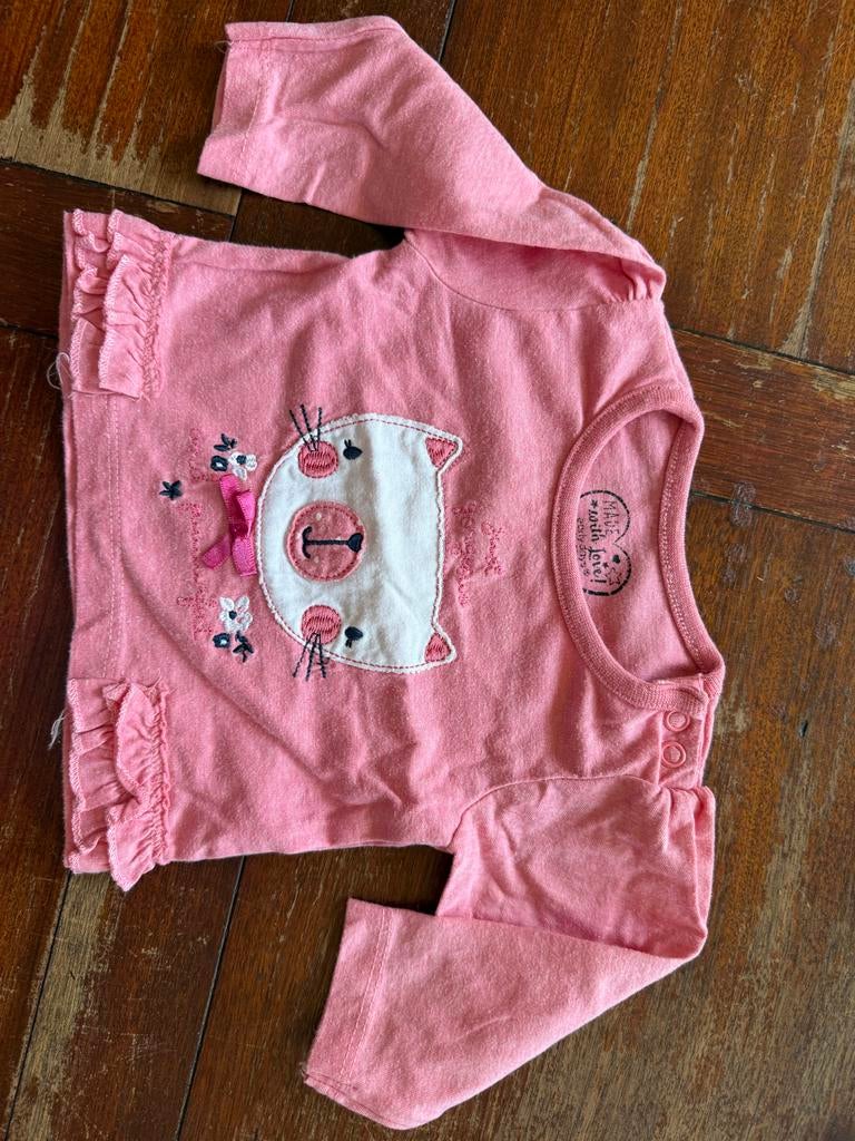 Roze T-shirt met Poezenhoofd Print - Maat 62, Kinderen en Baby's, Babykleding | Maat 62, Gebruikt, Meisje, Shirtje of Longsleeve