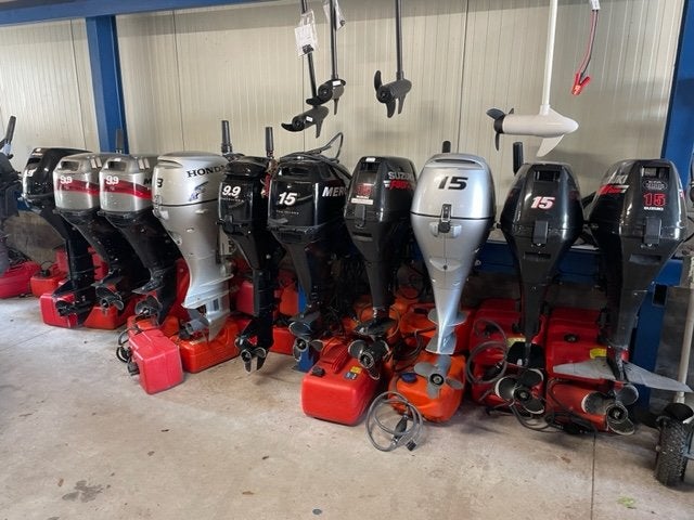 Voorraad elektrisch gestarte motoren 8, 9.9,15, 20 PK 4, Watersport en Boten, Buiten- en Binnenboordmotoren, Gebruikt, Overige brandstoffen