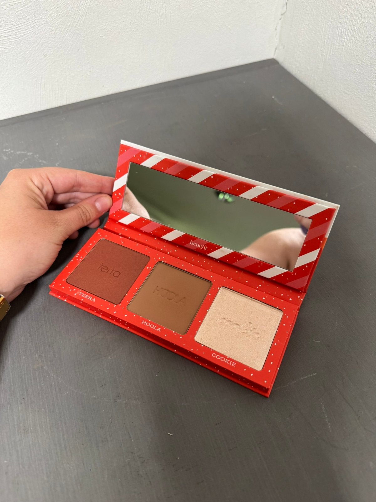 Benefit hoola cheek de mail bronzer blush en highlighter, Ophalen of Verzenden, Zo goed als nieuw, Bruin, Gehele gezicht