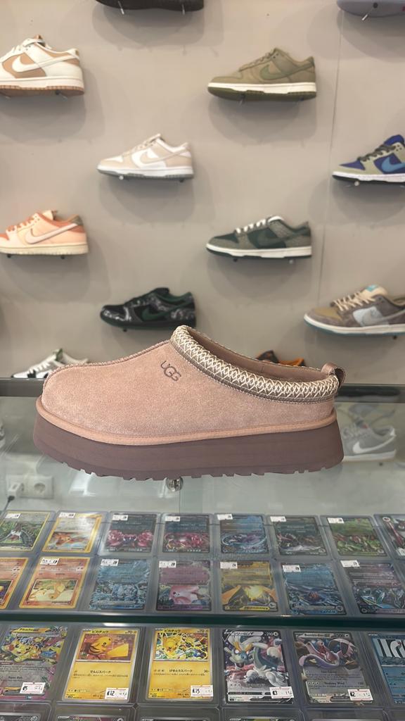 Nieuwe UGG Tazzman Sloffen - Rocky Oak - Maat 41, Z, Bruin, Nieuw, Ophalen of Verzenden