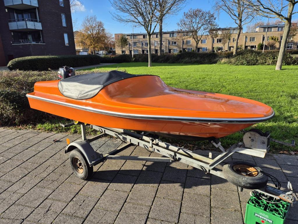 Mooie Freefire 6pk 4-takt Suzuki motor uit 2019 met trailer, Watersport en Boten, Speedboten, Ophalen, Overige merken, Viertaktmotor