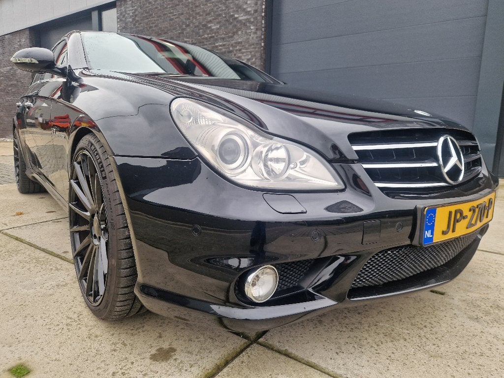 Mercedes-Benz CLS 5.5 Cls55 AMG AUT 2006 Zwart, Auto's, Automaat, Achterwielaandrijving, Traction-control, 4 stoelen