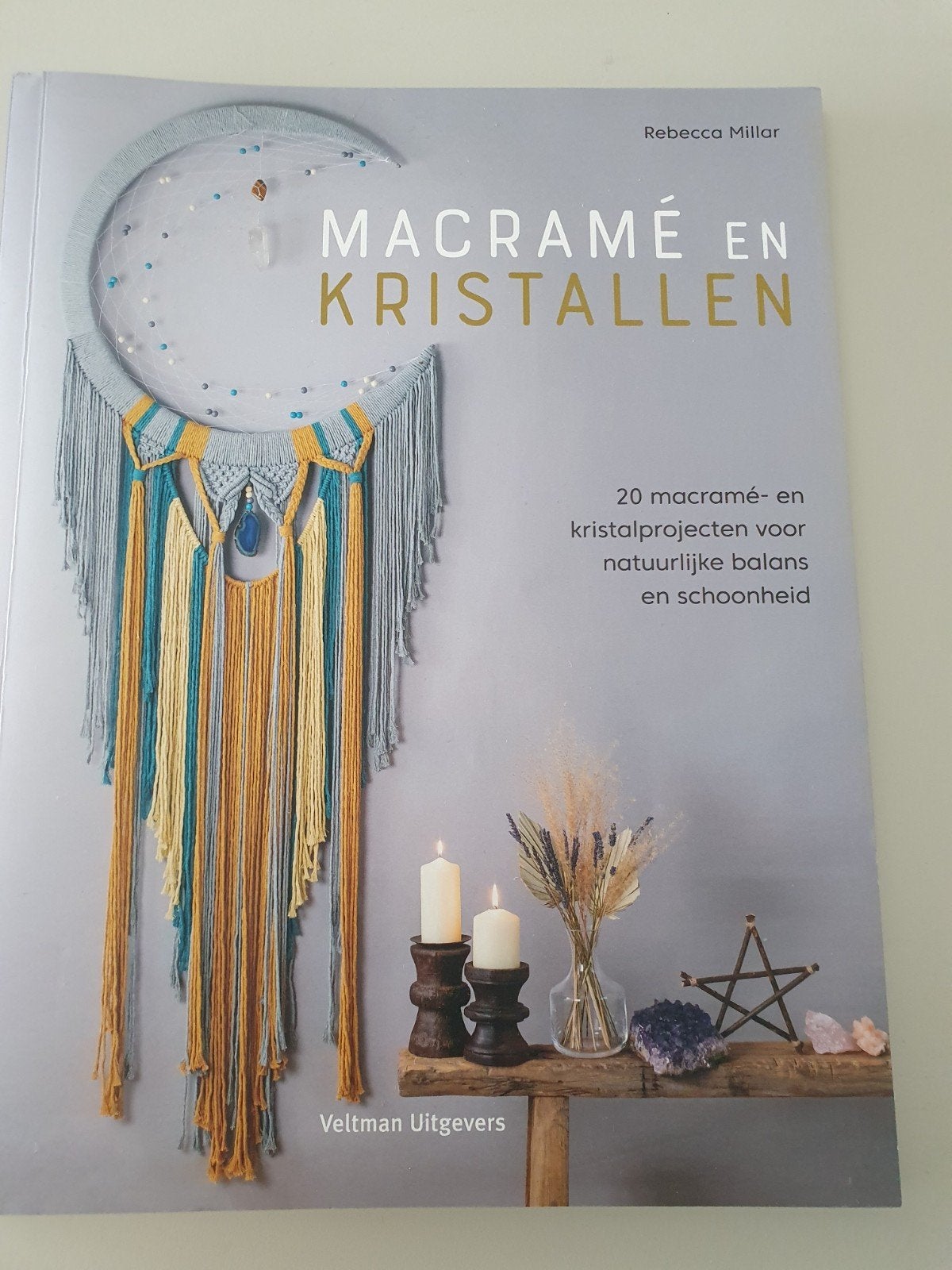 Rebecca Miller - Macramé en kristallen, Ophalen of Verzenden, Zo goed als nieuw, Rebecca Miller