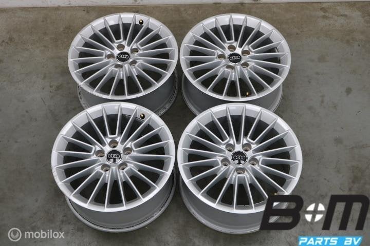 Org 17 inch lichtmetalen velgen Audi A3 8Y / 8V 8Y0601025B, Auto-onderdelen, Banden en Velgen, Gebruikt, Velg(en), 17 inch, Personenwagen