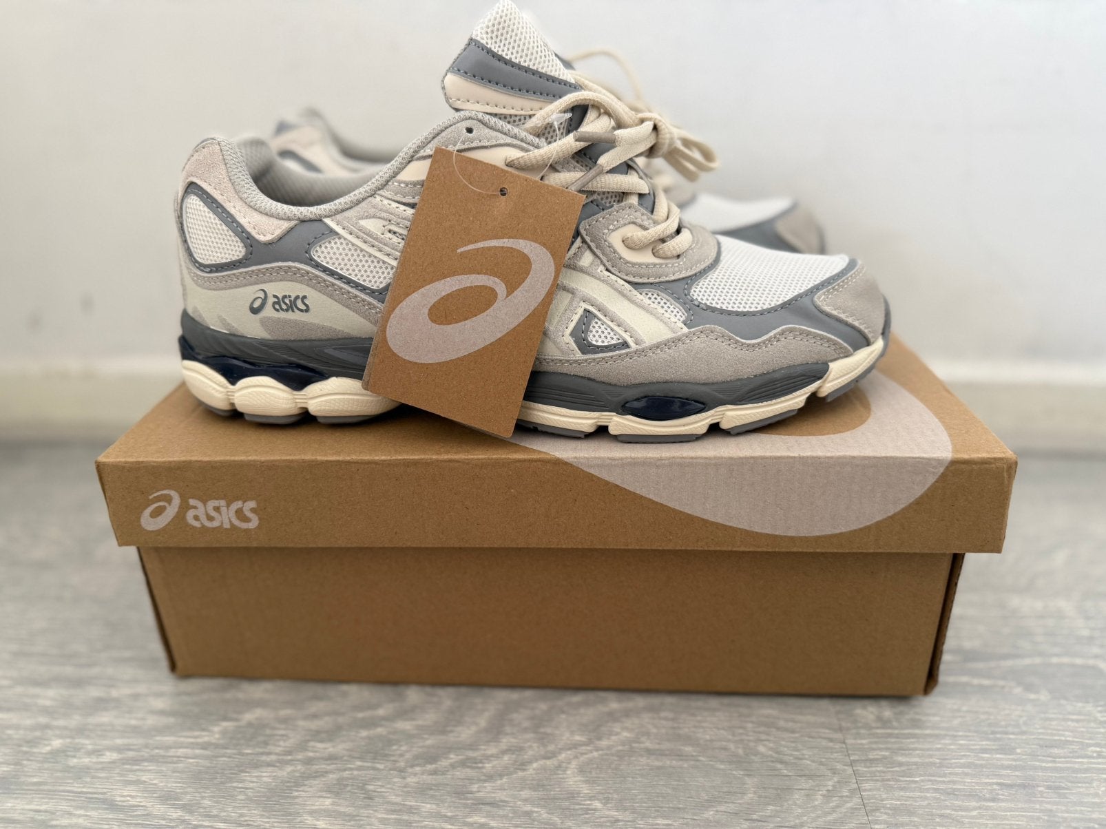 Asics gel nyc beige schoenen, Overige kleuren, Sportschoenen, Nieuw, Ophalen of Verzenden