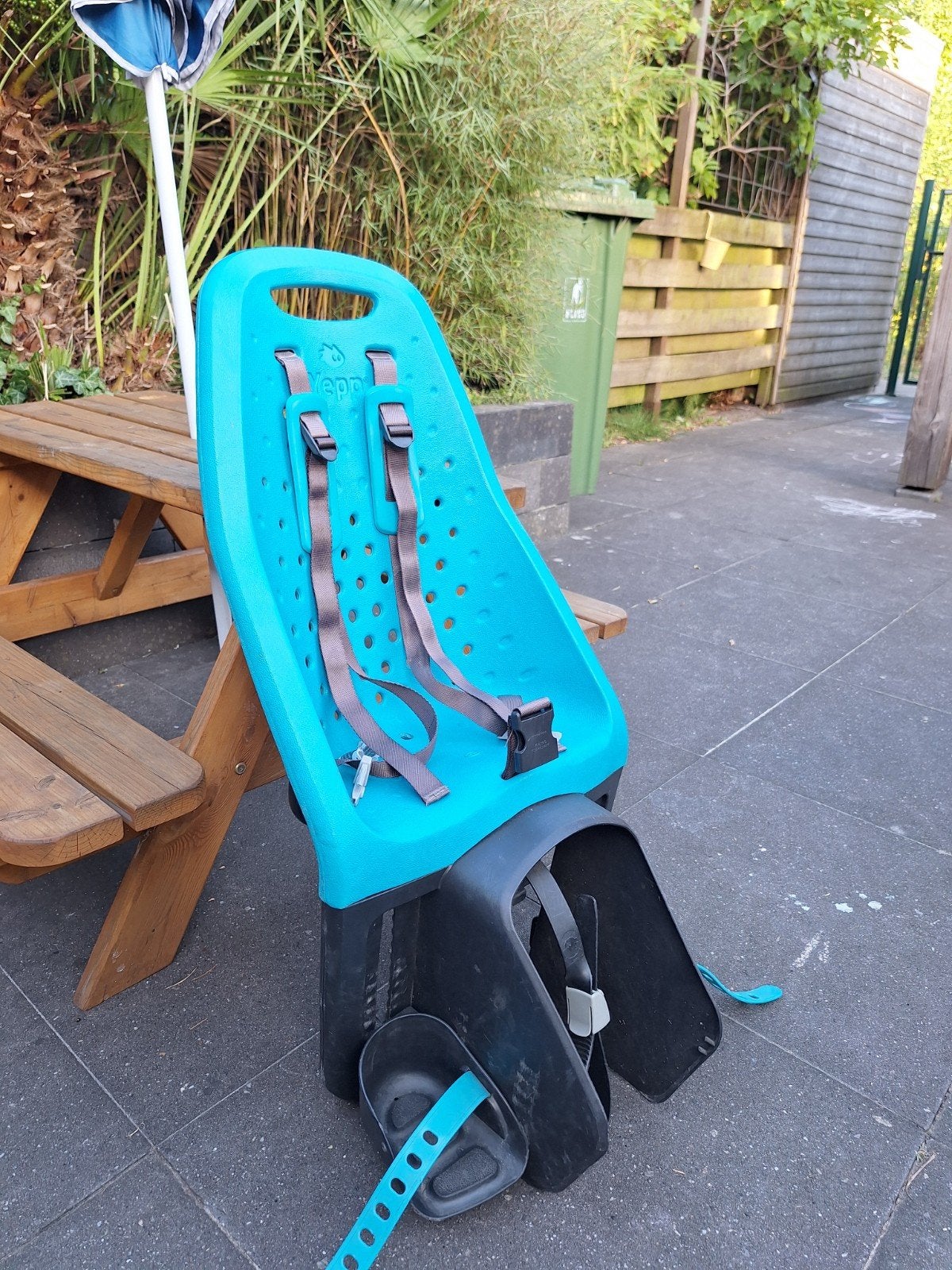 Yepp Fietsstoeltje Achterzitje - Turquoise, Ophalen, Achterzitje, 9 t/m 18 kg, Thule Yepp