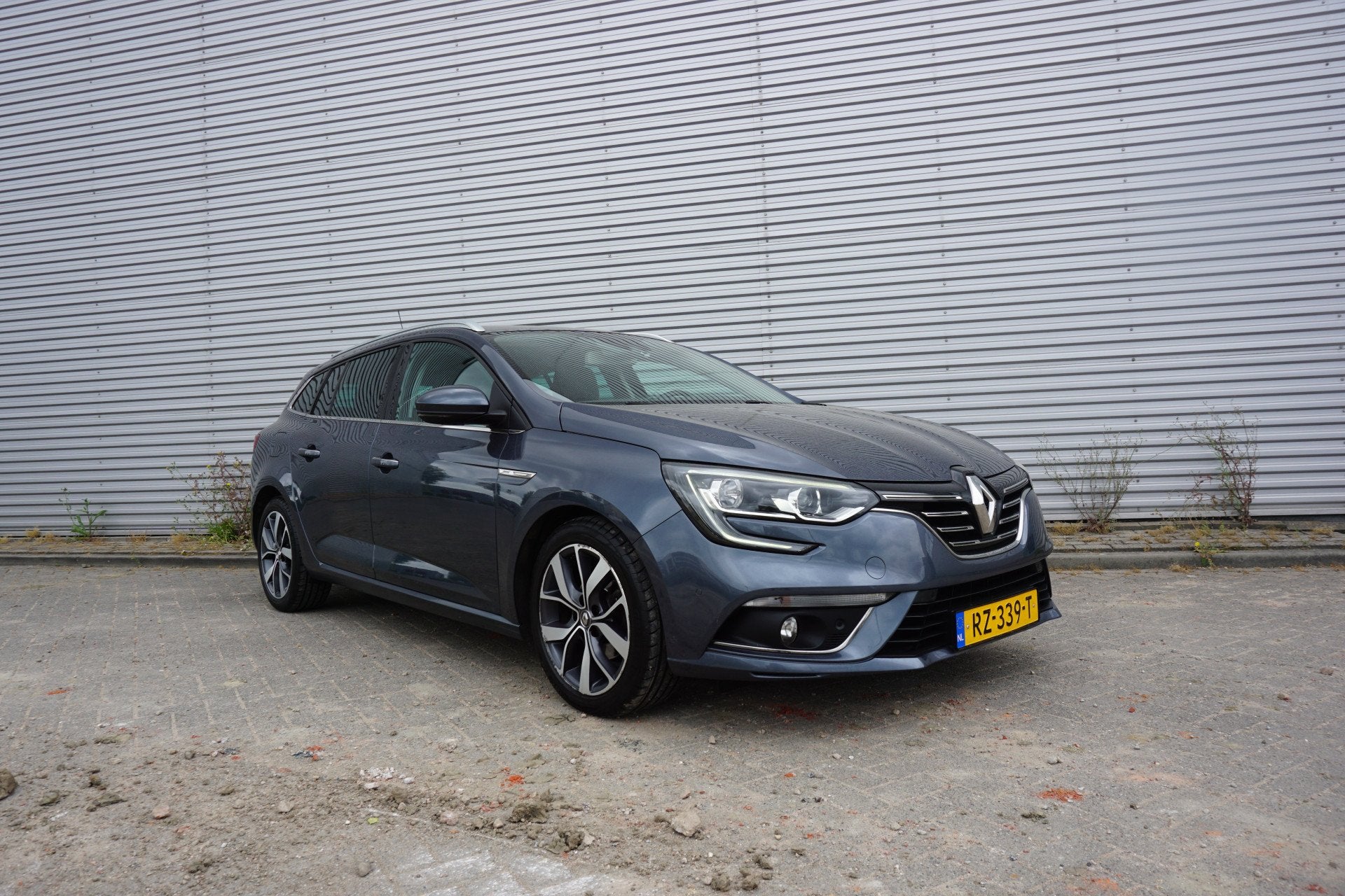 Renault Mégane Estate 1.2 TCe Bose Climate / Navi / Cruise, Auto's, Renault, Voorwielaandrijving, Gebruikt, 4 cilinders, Parkeersensor