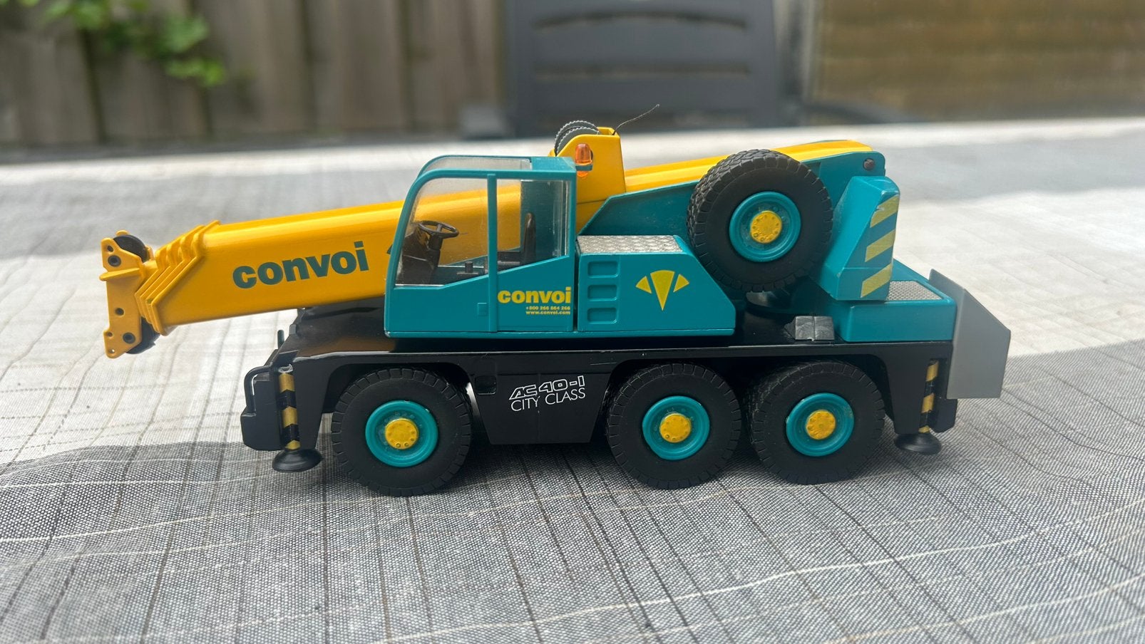 Demag AC40 Convoi - 1:50 (Conrad), Hobby en Vrije tijd, Ophalen of Verzenden, Zo goed als nieuw, Hijskraan, Tractor of Landbouw