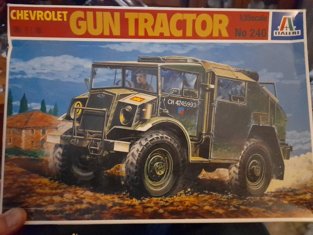 Orginele Italieri chevrolet Gun tractor 1:35, Ophalen, Groter dan 1:32, Zo goed als nieuw, Italeri