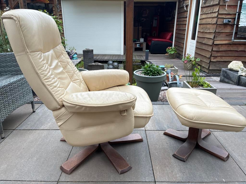 Relax fauteuil met Hocker beige leer, Ophalen, Zo goed als nieuw, 75 tot 100 cm, Leer