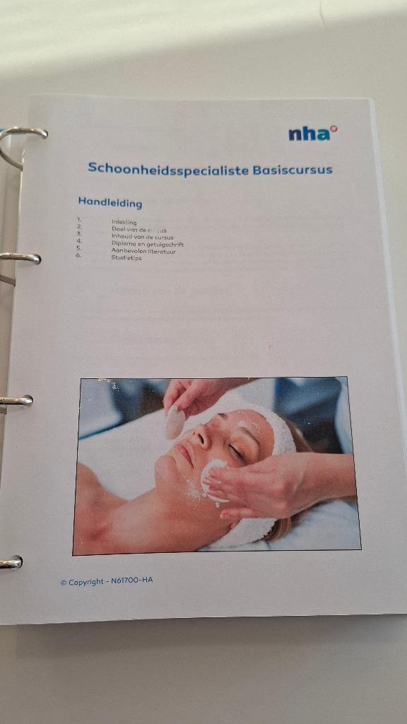 Visagie opleiding cursusmateriaal NHA, Ophalen of Verzenden, Zo goed als nieuw, Boek, Persoonlijke verzorging