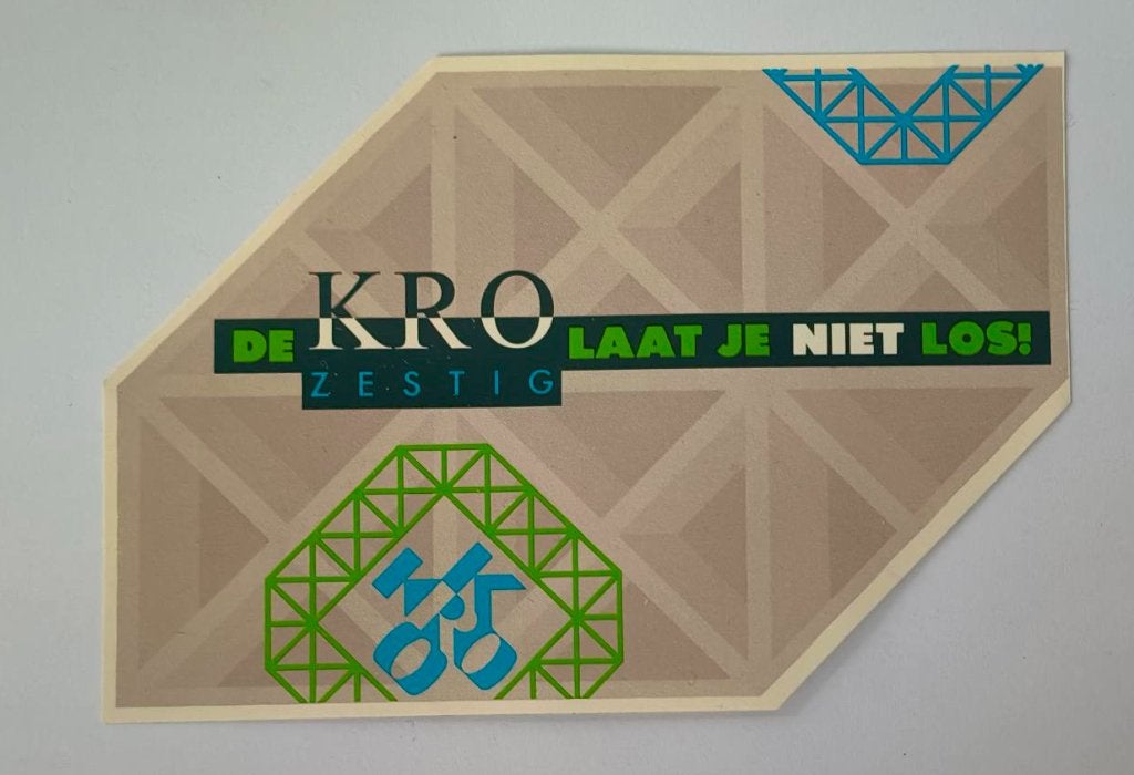 Sticker de KRO(zestig) laat je niet los, Verzamelen, Stickers, Zo goed als nieuw, Film, Tv of Omroep, Ophalen of Verzenden