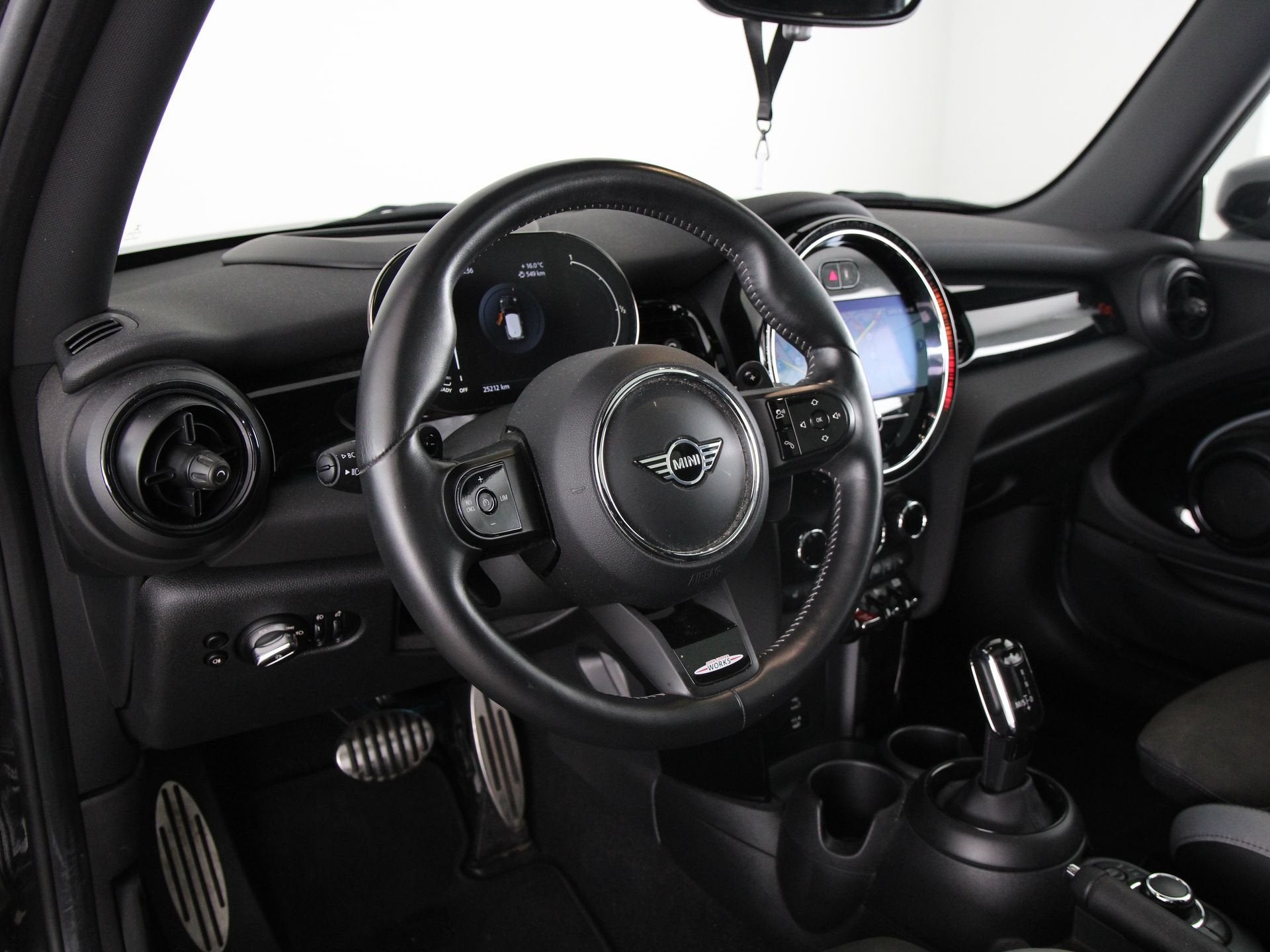 MINI 3-deurs Cooper S Rockingham GT Edition Aut. (bj 2022), Auto's, Gebruikt, Zwart, Origineel Nederlands, Bedrijf