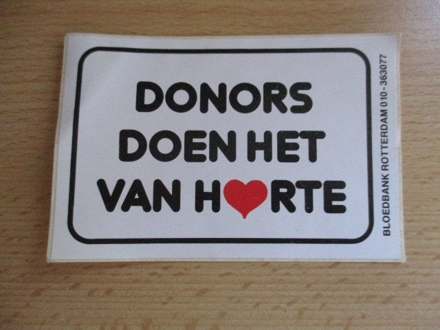 Donor sticker Donors doen het van harte 8x12cm, Ophalen of Verzenden, Zo goed als nieuw, Bedrijf of Vereniging