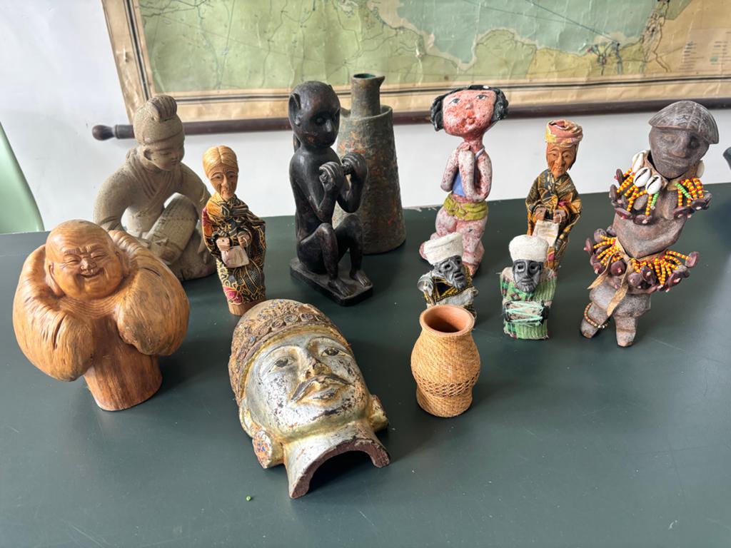 Te koop: beeldjes uit Aziatische en Afrikaanse landen., Verzamelen, Beelden en Beeldjes, Ophalen, Gebruikt, Overige typen