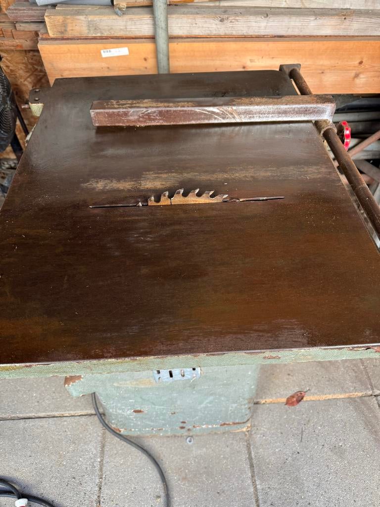 BKI Tafelzaagmachine HSKN uit 1968 met industriële stekker, Doe-het-zelf en Verbouw, Gereedschap | Zaagmachines, Ophalen, Gebruikt