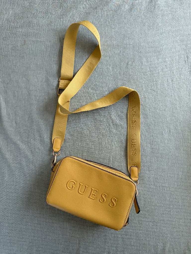 Guess crossbody bag (original), Ophalen, Zo goed als nieuw, Geel, Schoudertasje