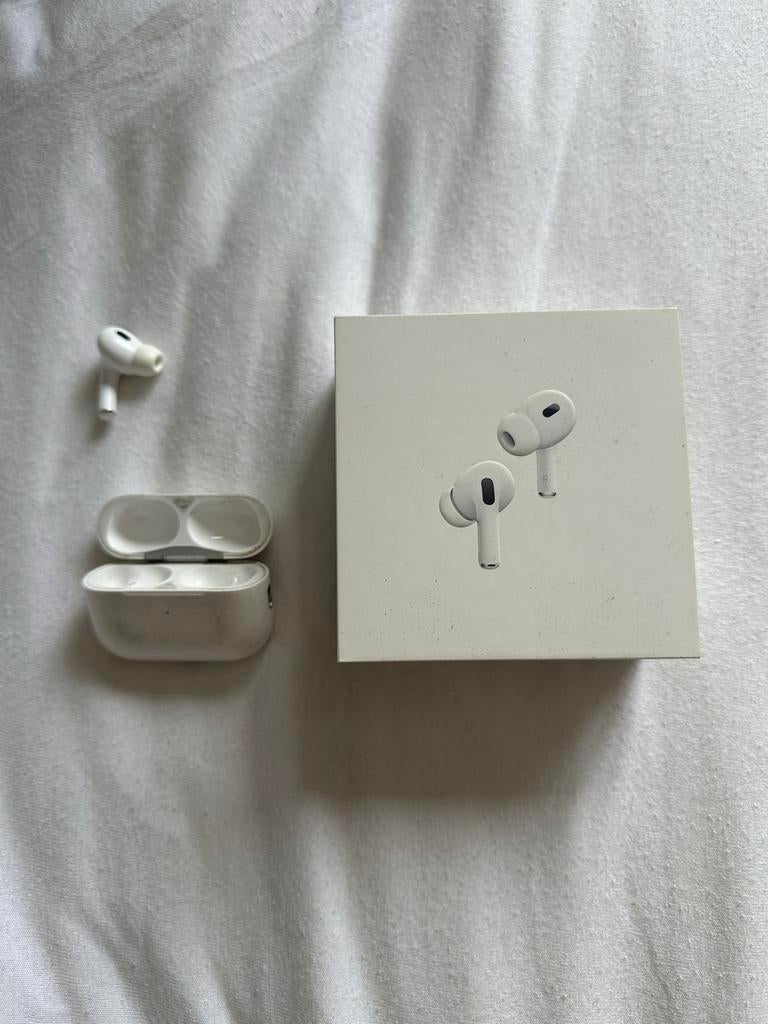 Apple AirPods Pro 2e generatie ALLEEN LINKS, Ophalen of Verzenden, Gebruikt, Koptelefoon