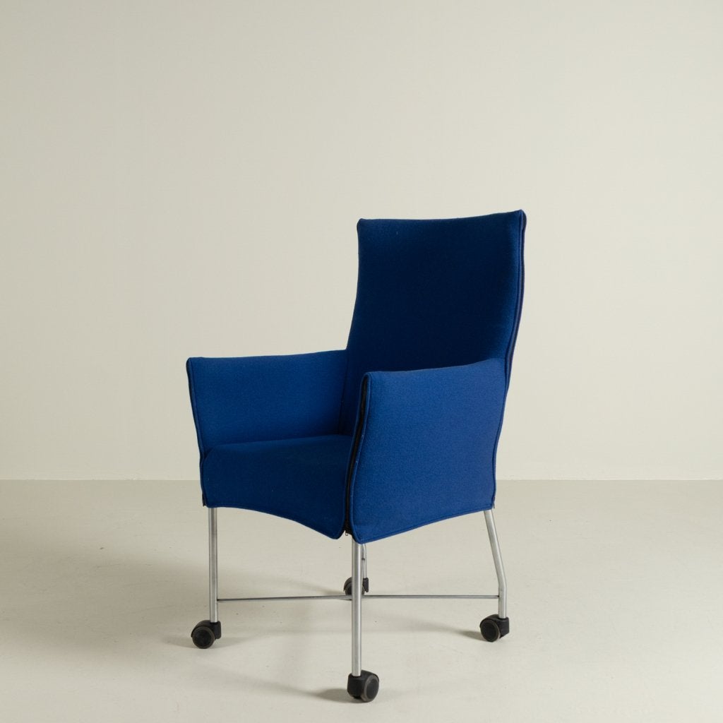 Montis Chaplin Stoel Blauw Stof - Aluminium (Op Wielen), Niet ingevuld, Zo goed als nieuw, Niet ingevuld, Niet ingevuld