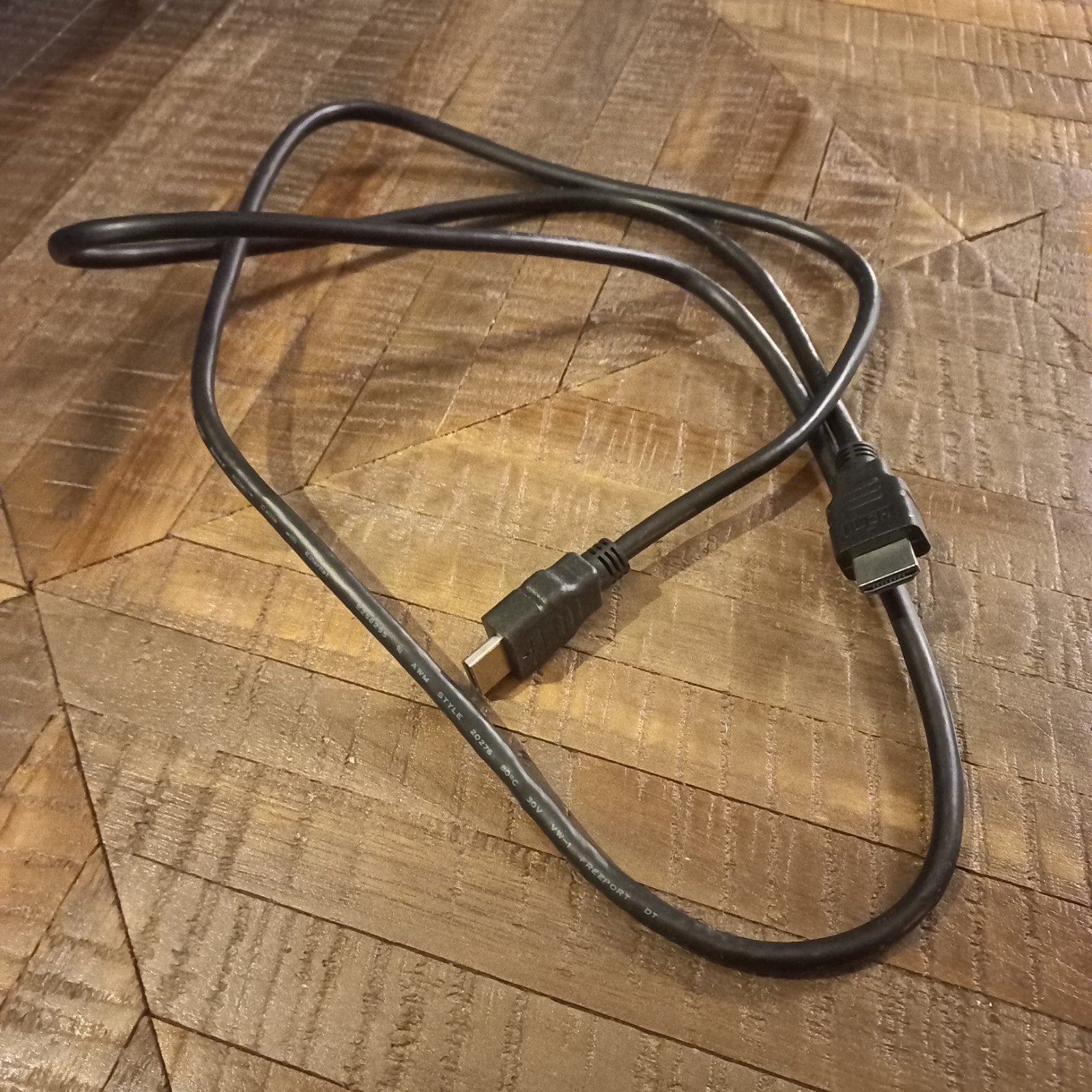 HDMI-kabel 1.5 meter, Audio, Tv en Foto, Ophalen of Verzenden, Zo goed als nieuw, Minder dan 2 meter, HDMI-kabel
