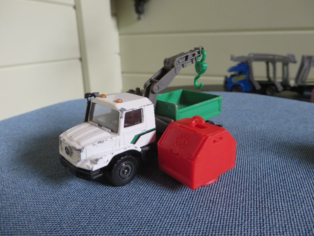 Majorette Mercedes Benz Zetros Truck Vuilcontainer Recycling, Ophalen of Verzenden, Gebruikt, Bus of Vrachtwagen