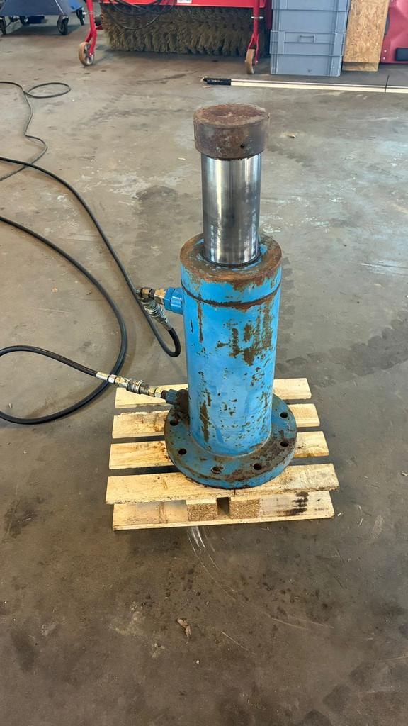 Pers Cylinder, Doe-het-zelf en Verbouw, Gereedschap | Overige machines, Ophalen, Gebruikt