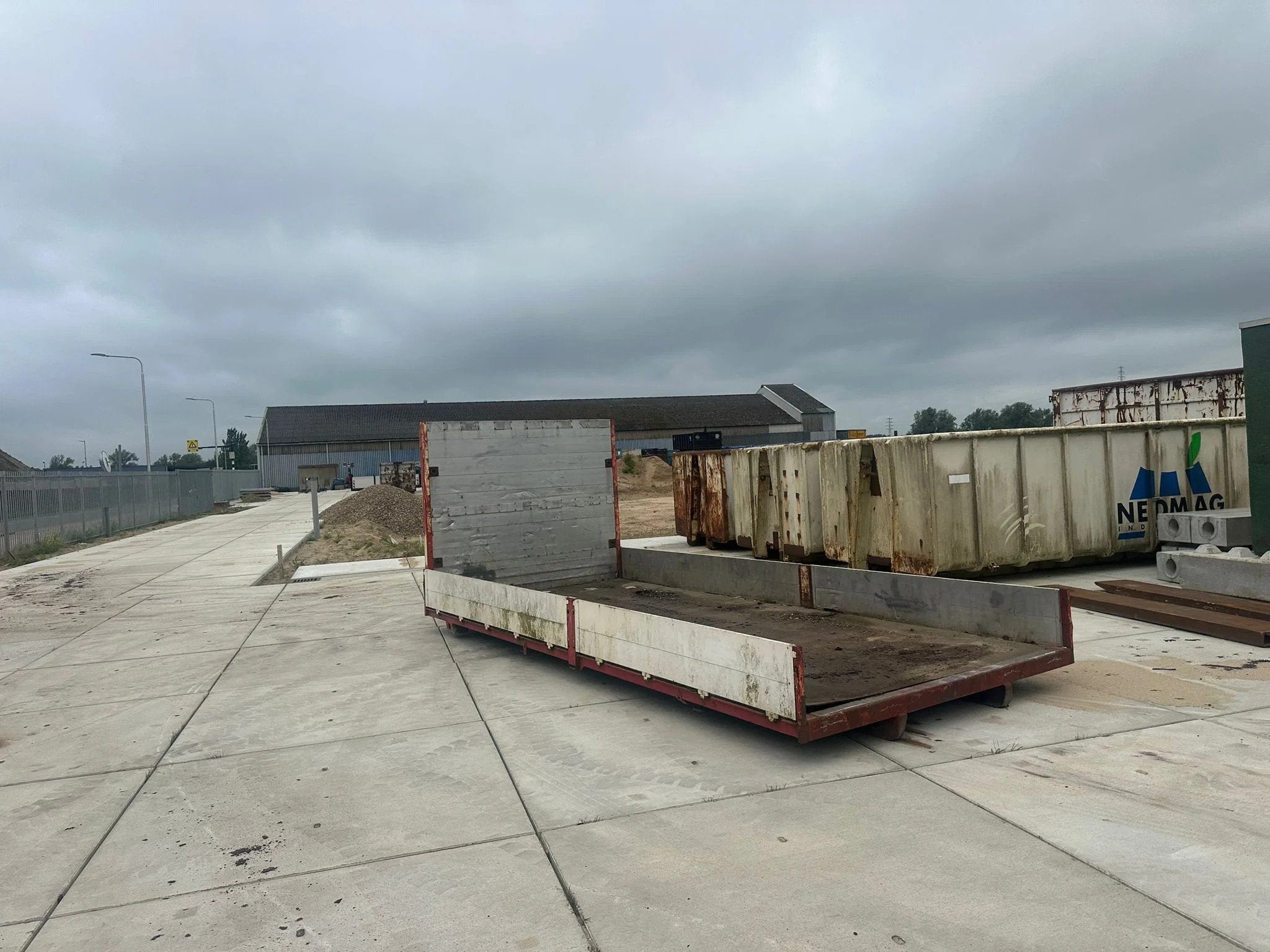 Gebruikt Laadvloer met aluminium zijklep gebruikt