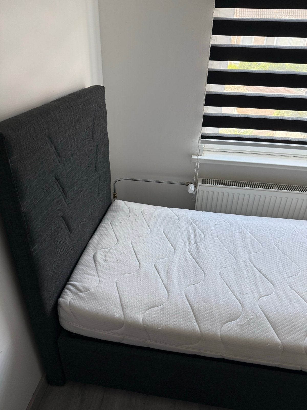 Eenpersoons boxspring met opbergruimte - Zo goed als nieuw, Huis en Inrichting, Ophalen, 90 cm, Eenpersoons, Zo goed als nieuw
