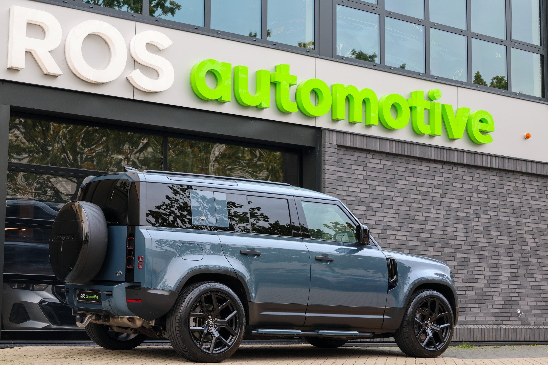 Land Rover Defender 110 2.0 P400e 110 X-Dynamic S | BTW | HE, Auto's, Automaat, 53 km, 404 pk, Gebruikt