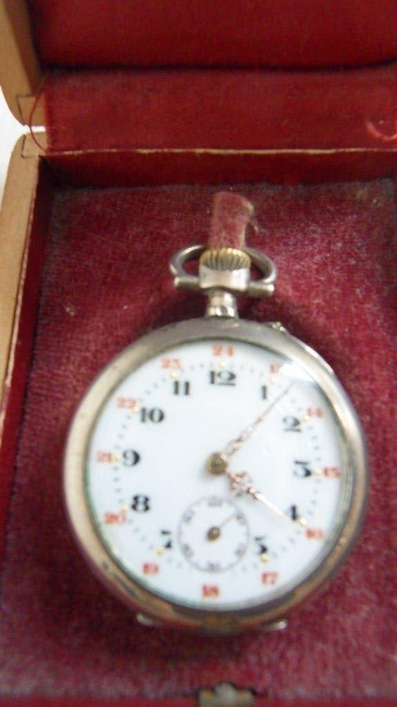 Antiek Zilveren zakhorloge in houten horloge doosje 1920, Overige merken, Zakhorloge, 1900 tot 1930, Ophalen of Verzenden