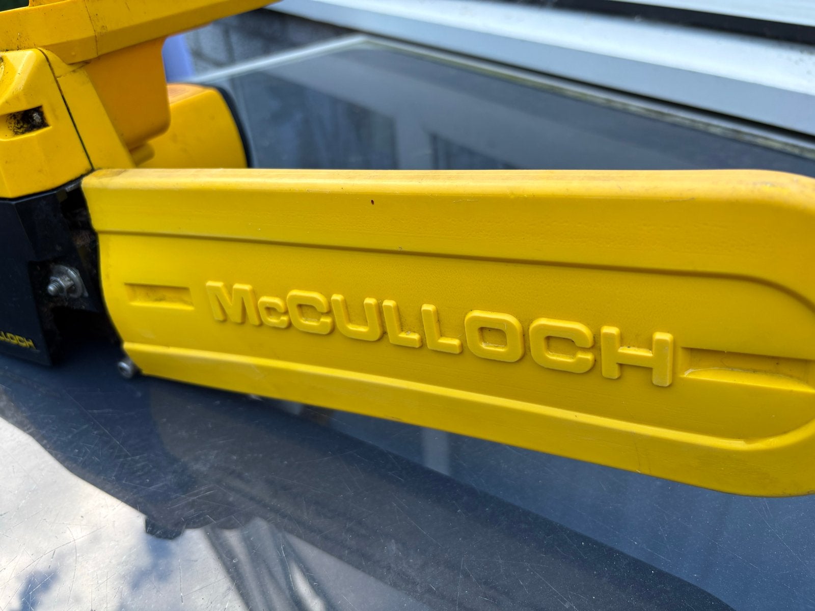 McCulloch elektrische kettingzaag met zaagbladbeschermer, Ophalen, Gebruikt, 30 t/m 39 mm