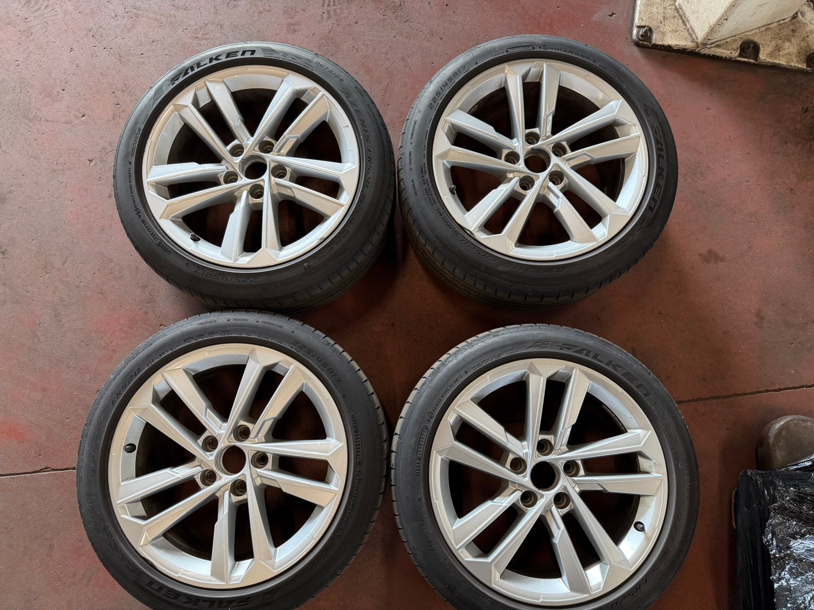 Audi A3 2021 model 17 inch velgen, Auto-onderdelen, Banden en Velgen, Ophalen, Gebruikt, Velg(en), 17 inch