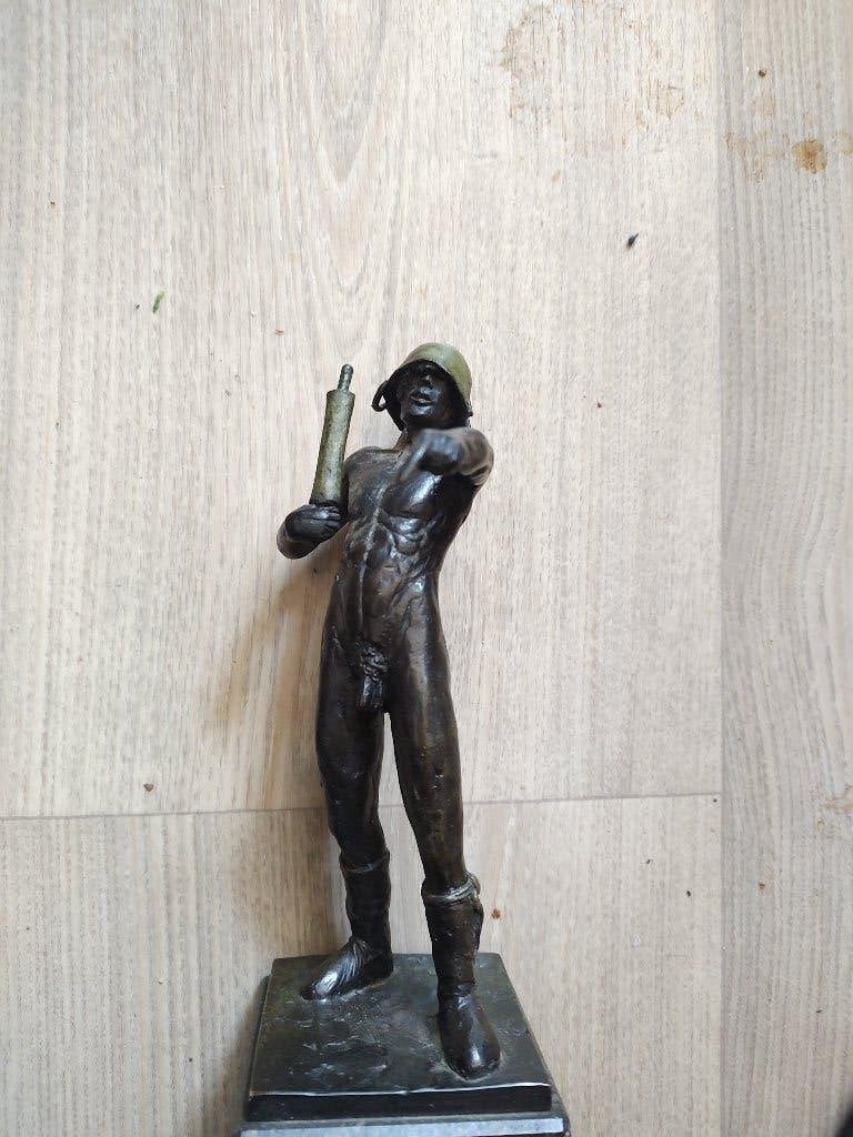 bronzen beeld uit de serie de pannetjes mannetjes Maurice db, Antiek en Kunst, Kunst | Beelden en Houtsnijwerken, Ophalen