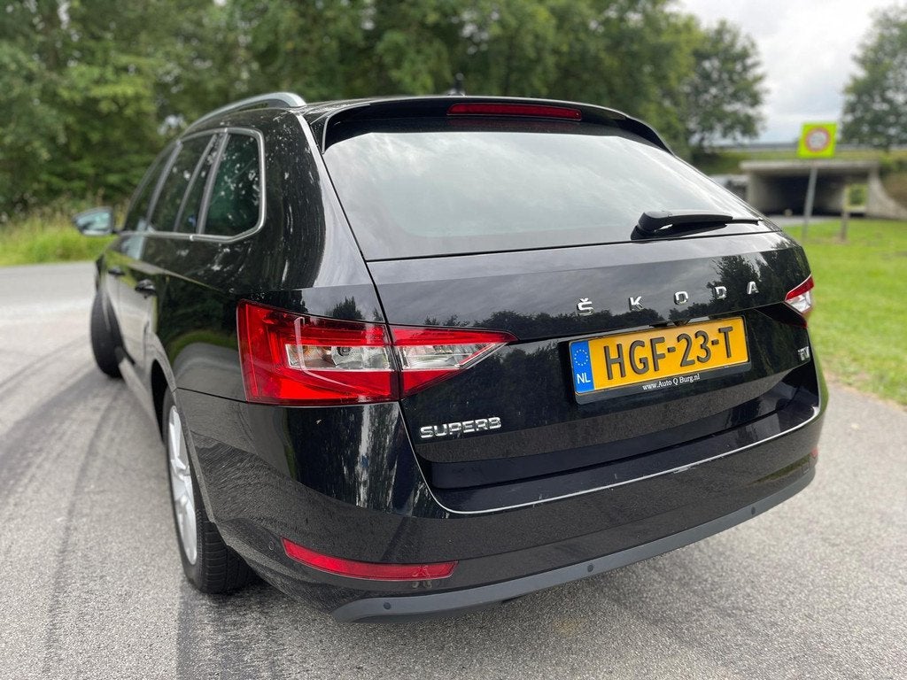 Skoda Superb Combi 1.4 PHEV Sportline Business | Plug in Hyb, Auto's, Skoda, Stof, Gebruikt, 4 cilinders, Hybride Elektrisch/Benzine