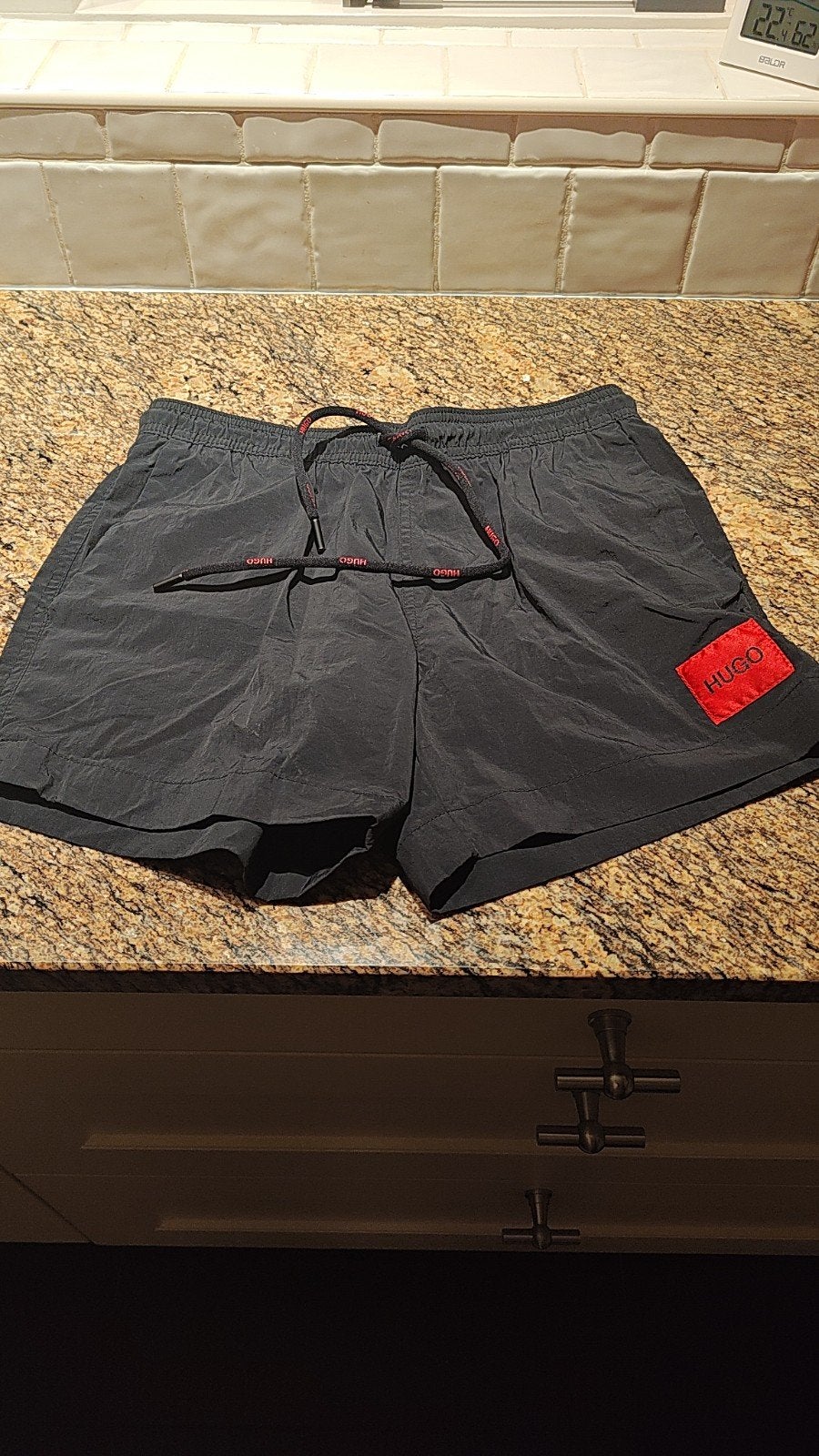 Hugo Boss zwembroek - Zwart met rood logo, Ophalen of Verzenden, Zo goed als nieuw