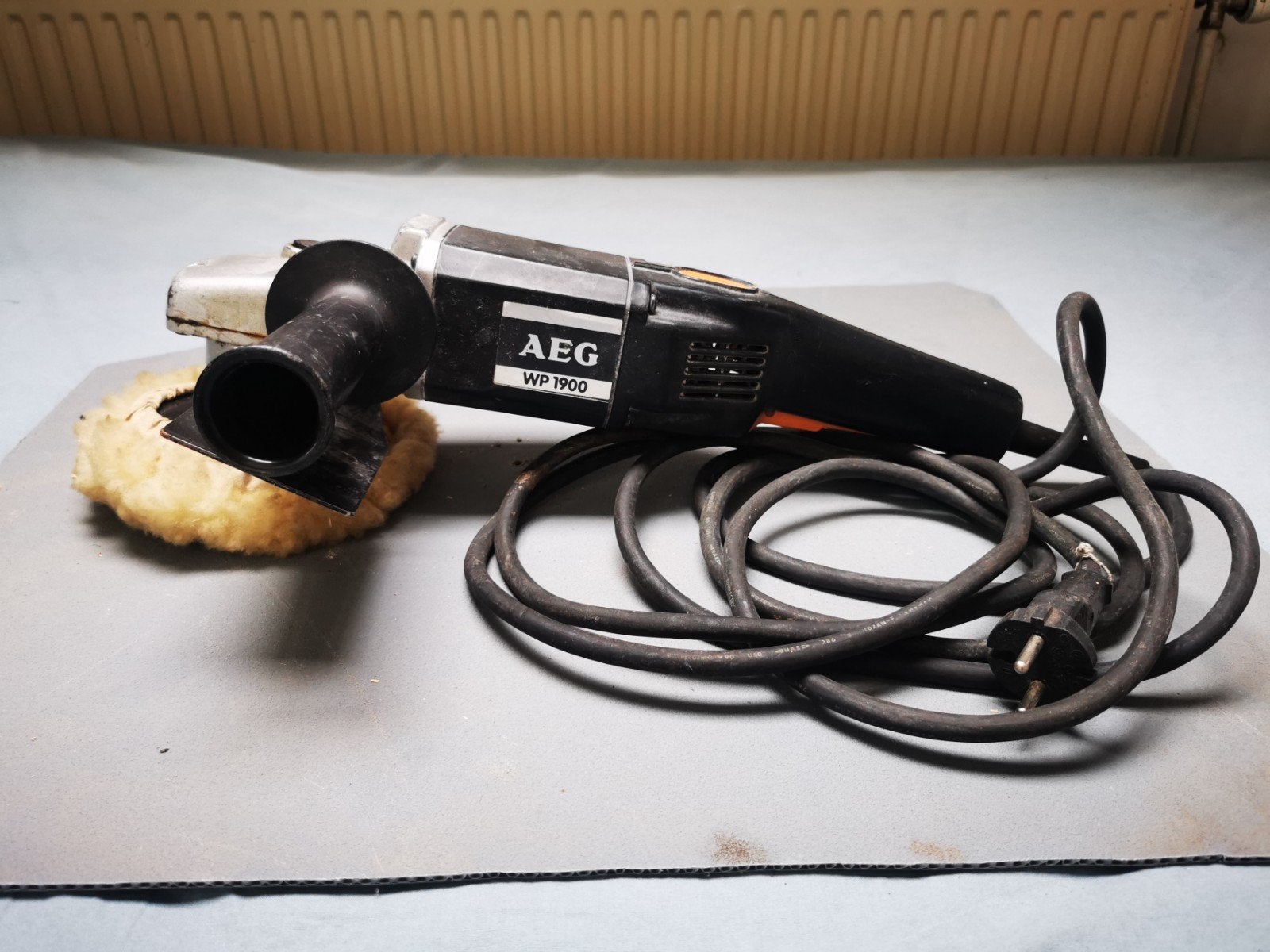 AEG WP 1900 Polijstmachine - 750W, Ophalen