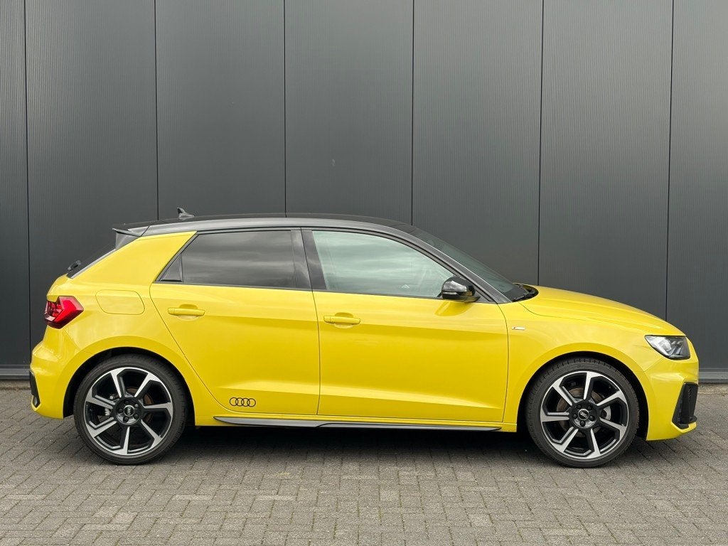 Audi A1 SB 30 TFSI S Line Edition One LED Navi Virtual Carpl, Voorwielaandrijving, Dealer onderhouden, 116 pk, Bedrijf