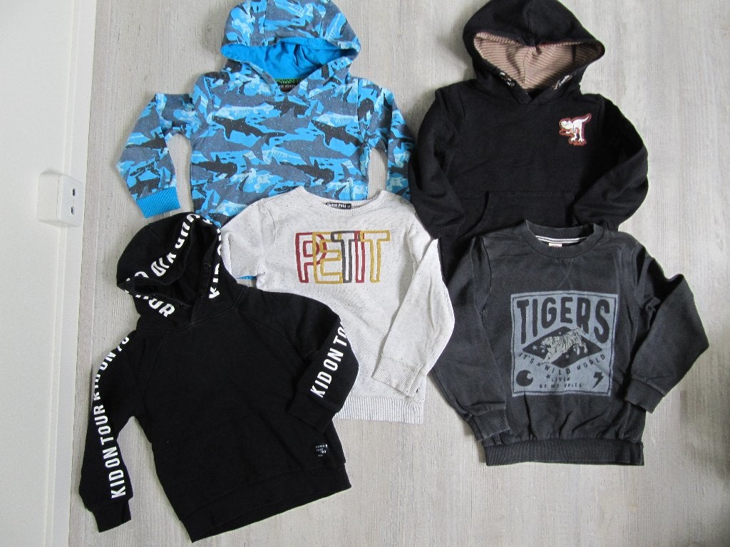 5 Jongens truien maat 104, Ophalen of Verzenden, Gebruikt, Jongen, Trui of Vest