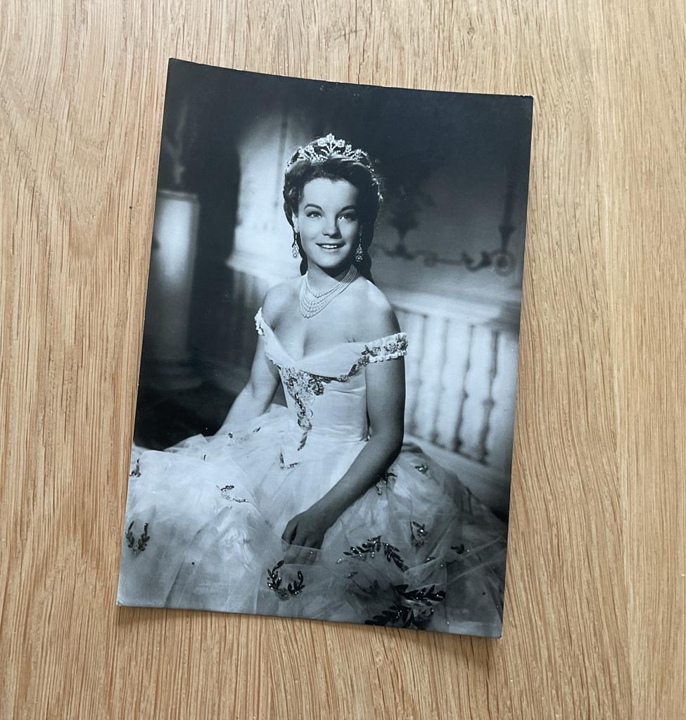A5 Ansichtkaart Romy Schneider - Zeldzame Foto UFA, Ophalen of Verzenden, Zo goed als nieuw