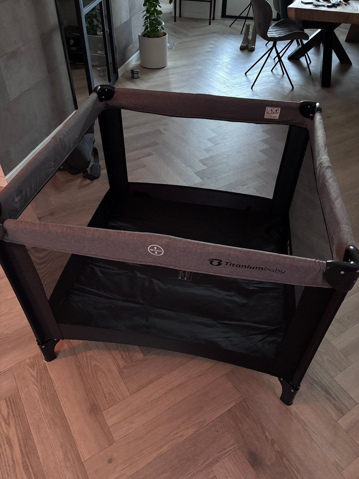 Baby box (inklapbaar), Kinderen en Baby's, Ophalen, Zo goed als nieuw, Vierkant