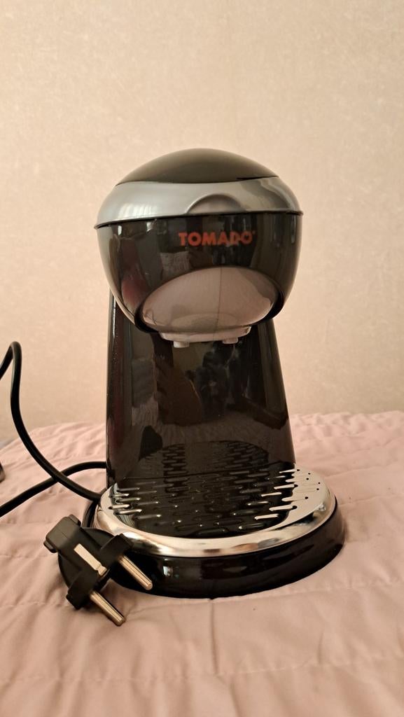 Nieuwe Tomado Koffiemachine - Compact en Stijlvol, Witgoed en Apparatuur, Gemalen koffie, Ophalen of Verzenden, 2 tot 4 kopjes