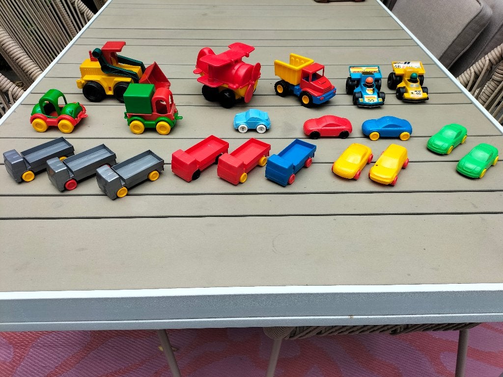 20 plastic voertuigen voor het strand en in de tuin, Ophalen of Verzenden, Gebruikt