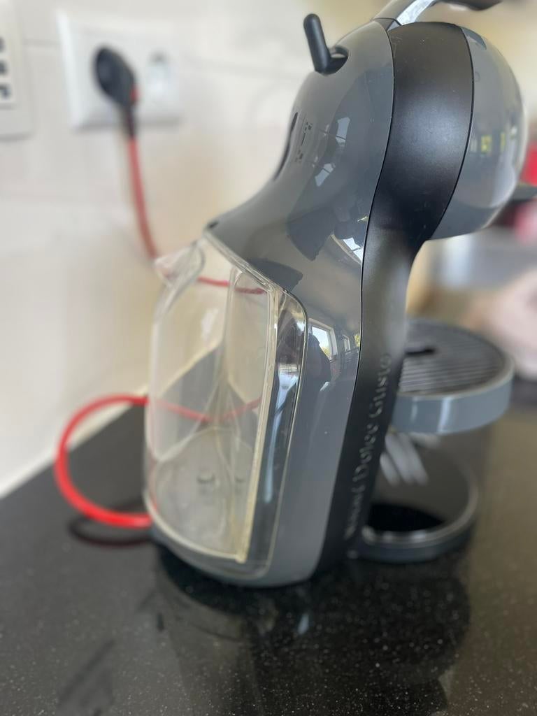 Dolce Gusto koffieapparaat, Koffiemachine, Ophalen of Verzenden, Zo goed als nieuw, 2 tot 4 kopjes